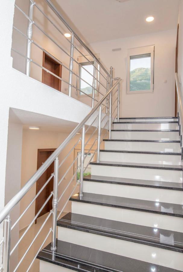Apartmani Nela Sutomore Εξωτερικό φωτογραφία